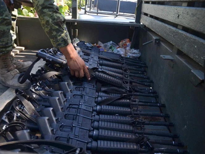 Ejército y Guardia Nacional aseguran arsenal en seis entidades del país