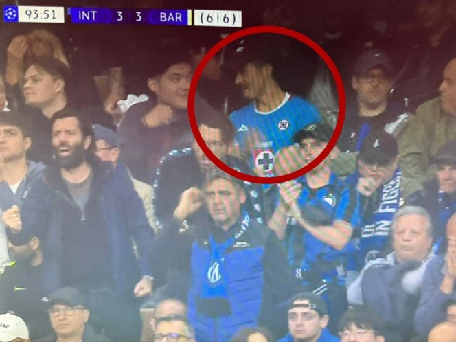 ¿¡Qué hace ahí?! Aficionado de Cruz Azul luce en Champions League