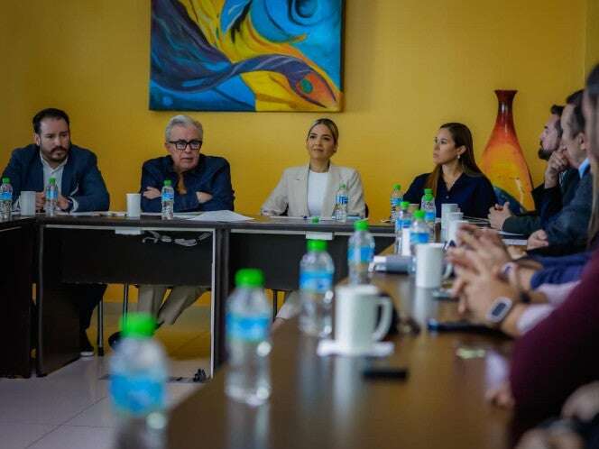 Gobernador Rocha se reúne con integrantes de la Intercamaral de Mazatlán