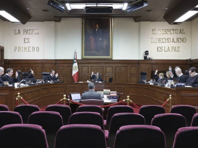 SCJN admite recurso de FGR que reclama terrenos en Santa Fe 