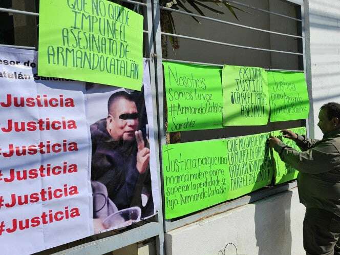 Expolicía balea en el rostro a músico; familiares piden justicia