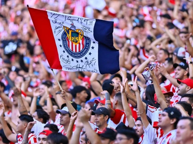 Chivas amarró a Cristiano Ronaldo, Robinho y 'S'idane