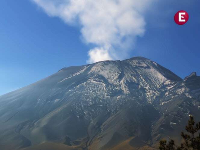 Popocatépetl lanza fumarola de mil 200 metros de altura; ésta es su actividad