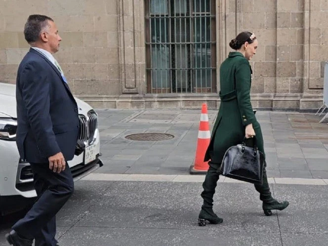 Sheinbaum se reúne con empresarios e integrantes del Foro Económico Mundial