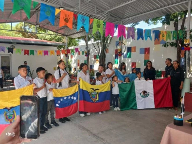 Mil 750 hijos de migrantes concluyen estudios de primaria y secundaria