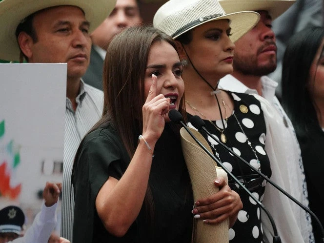 Perfilarán a Grecia Quiroz para que sea gobernadora de Michoacán