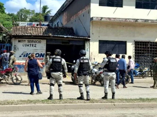 Balean taller de motos, matan a padre y su hijo resulta herido