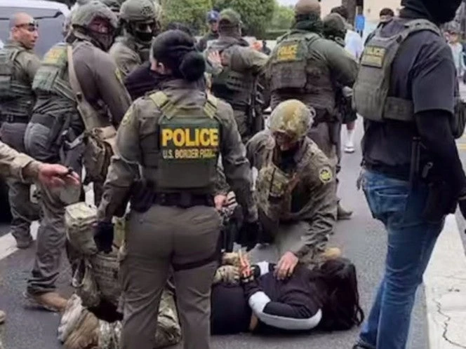 VIDEOS: Manifestantes latinos se enfrentan a agentes de Migración en jornada violenta en Los Ángeles