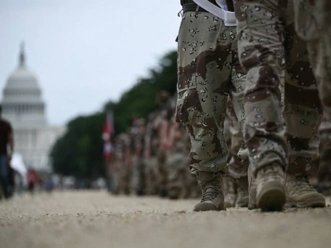 Trump planea el “mayor desfile” militar en su cumpleaños número 79