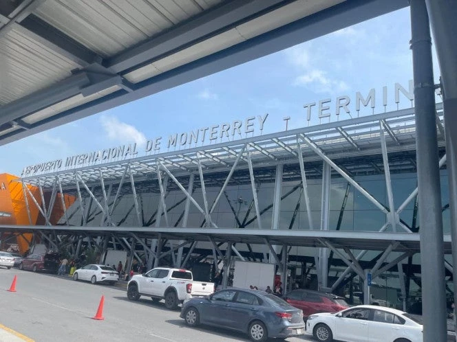 Presunto hombre armado obliga a desviar vuelo y cerrar terminal en Monterrey