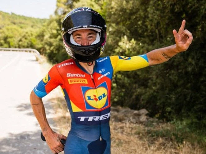 Isaac del Toro competirá frente a un motociclista