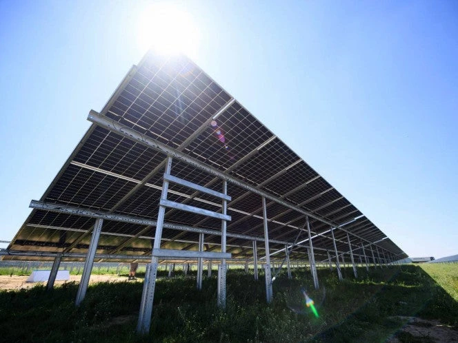 Texas exige que las plantas solares generen energía... durante la noche