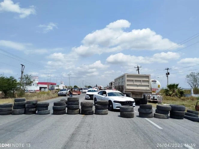 Bloquean carretera que va de Tamaulipas a frontera con EU; ¿quiénes son?