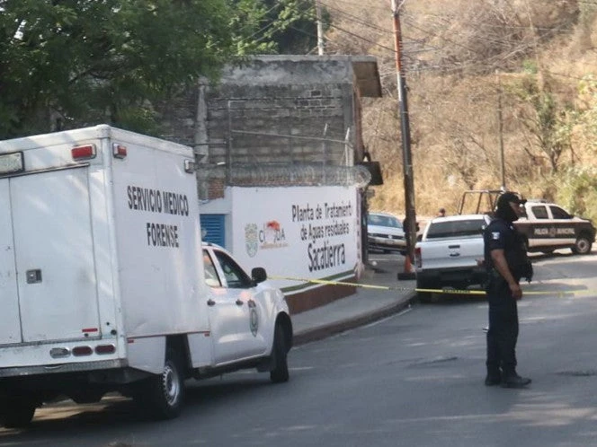 Hallan cuatro muertos en un cuarto de obra negra