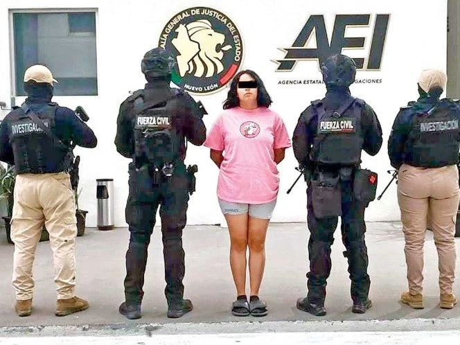 Detienen en Nuevo León a sicaria con cocaína