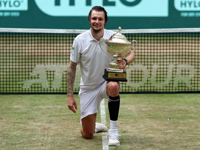 Alexander Bublik gana el torneo de Halle