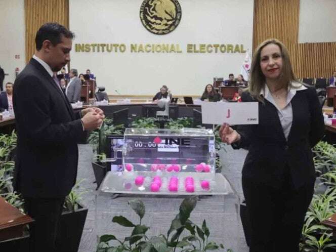 INE pide que el Senado corrija listas judiciales