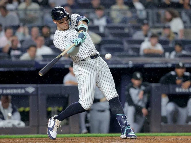 Aaron Judge vuelve a hacer historia en triunfo de Yankees