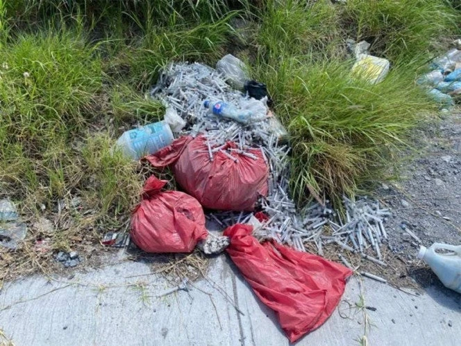 ‘Lo que traen esas jeringas puede ser peligroso; vinieron en la noche a tirarlas’