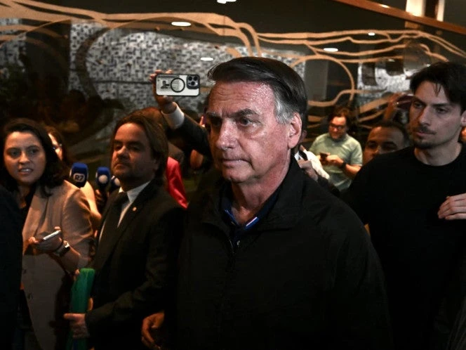 Bolsonaro podría ir a prisión por romper prohibición de uso de redes sociales