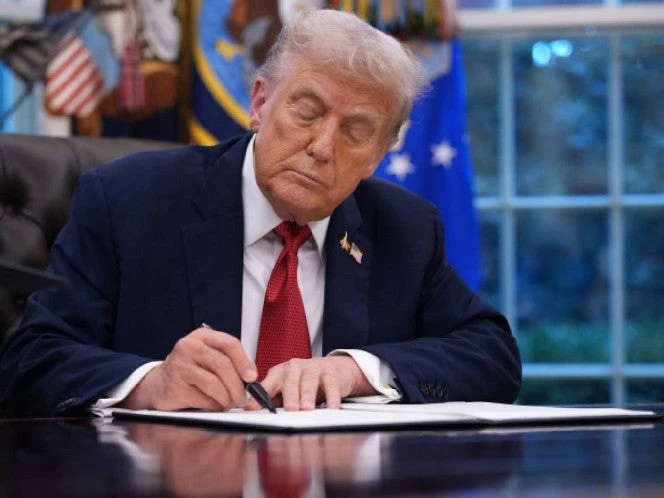 Trump anuncia nuevos aranceles a medicamentos, camiones y muebles importados