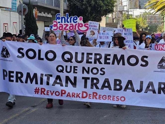 ‘Queremos trabajar’, protestan por cierre de Revopark en Pachuca