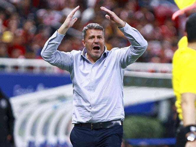 Revelan sanción a Óscar García, entrenador de Chivas