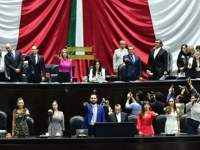 Reciben diputados iniciativa para expedir la nueva Ley General de Aguas