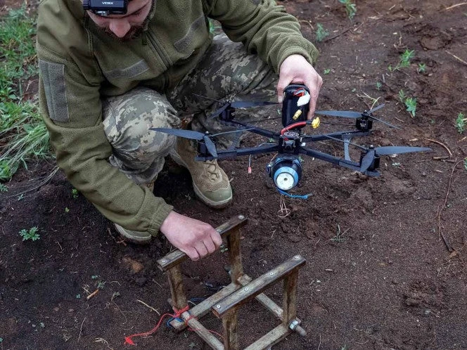Narco mexicano se infiltra en Ucrania por drones; aprenden en la guerra