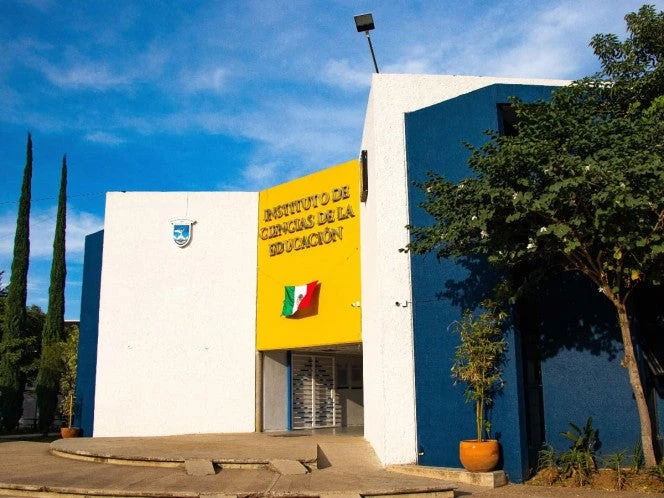 Acoso en la UABJO: lo despiden, pero su sindicato aún lo protege públicamente