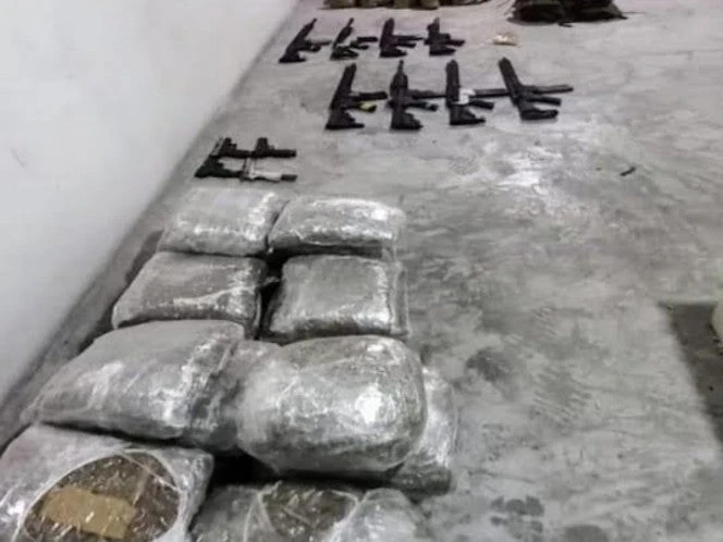 Aseguran arsenal y drogas en casa de Nuevo León 