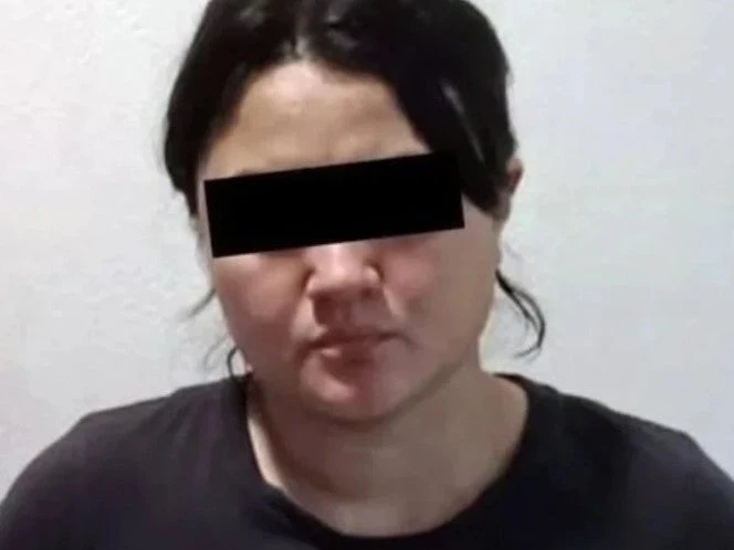 Abuelita intenta defender a su nieta y su hija la golpea 