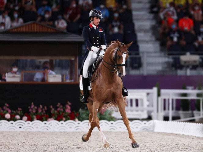 Suspenden a tricampeona olímpica por maltratar a un caballo