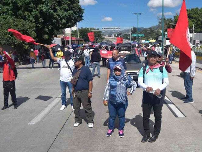 Sigue paro del SNTE en Guerrero; exigen bono y aguinaldo de 90 días