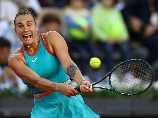 Aryna Sabalenka mantiene paso arrollador en Roland Garros
