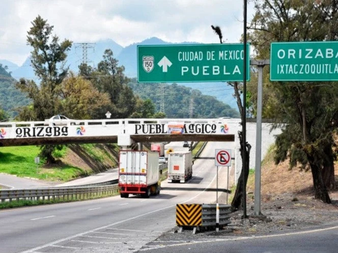 Asaltan y secuestran a grupo de académicos en la Puebla-Córdoba