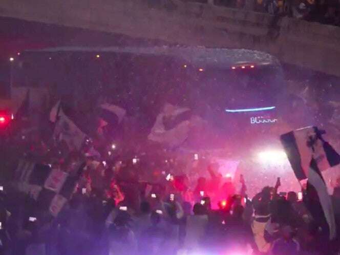 Impresionante recibimiento a Rayados en busca de la Final de Liga MX