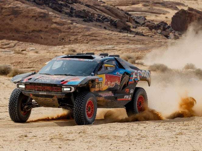 Al-Attiyah del cielo al infierno en el Dakar 2025, gana la etapa 5 pero lo sancionan