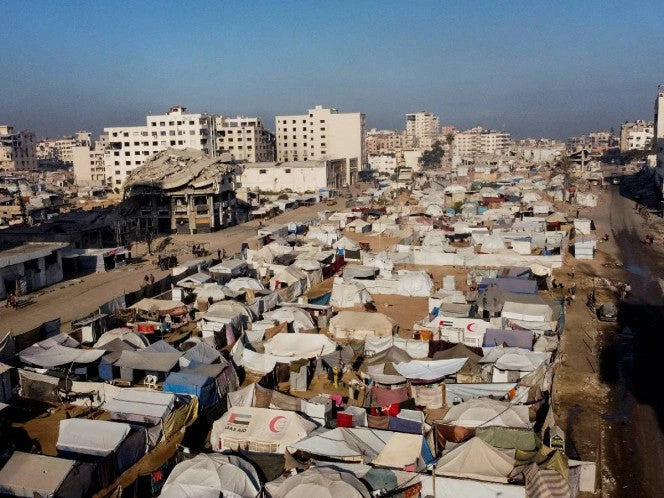 Educación en ruinas: el regreso a clase en Gaza entre desplazados y aulas sin muebles