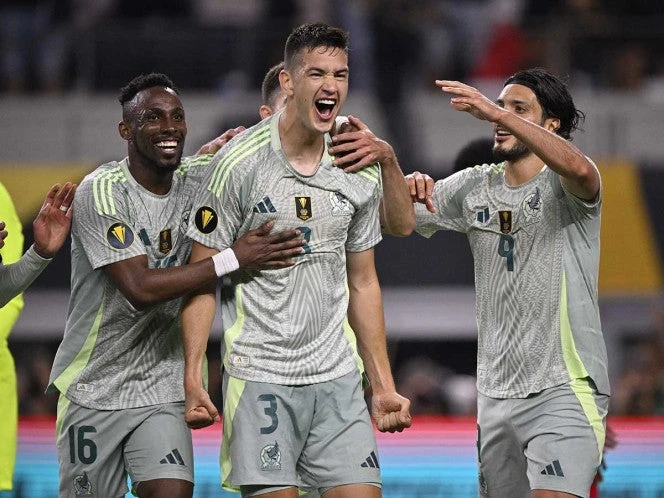 México vence a Surinam y sigue imbatible en Copa Oro