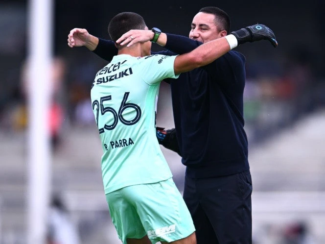 Efraín Juárez sale en defensa de Rodrigo Parra