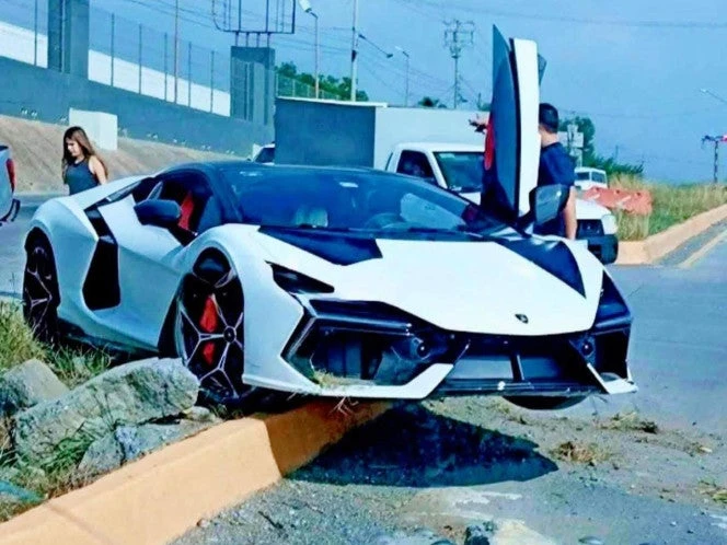 Se creía en F1 y choca Lamborghini de más de $15 millones | VIDEO