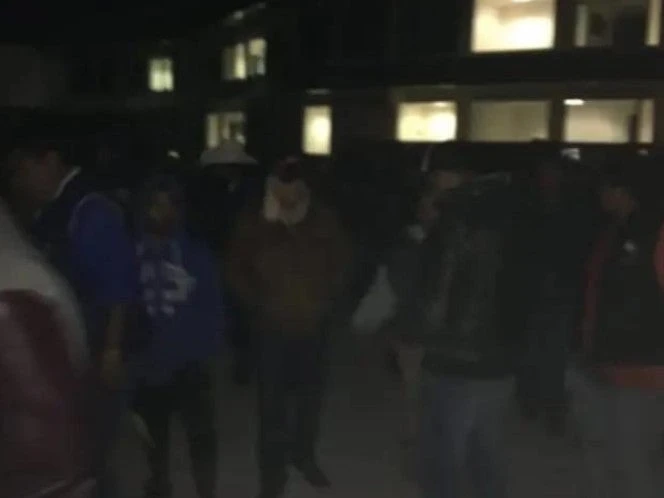 Huachicoleros agreden a militares en bodega de Hidalgo