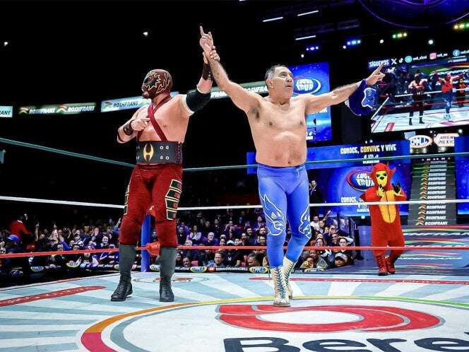 Vaya lucha; Hechicero vence al maestro Blue Panther