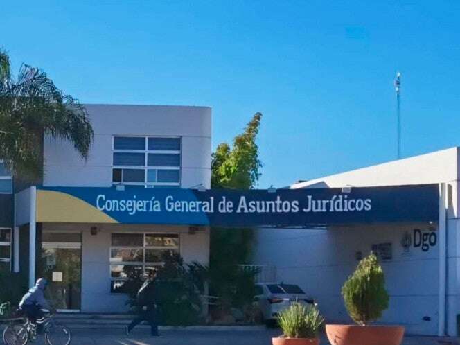 Detienen a exconsejero jurídico de Durango; está acusado de peculado