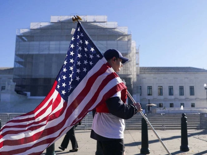 Corte Suprema de EU 'tiene dudas' si Trump puede aplicar sus radicales aranceles