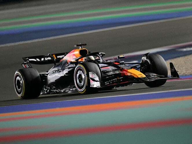 Max Verstappen triunfa en Qatar y 'Checo' abandona