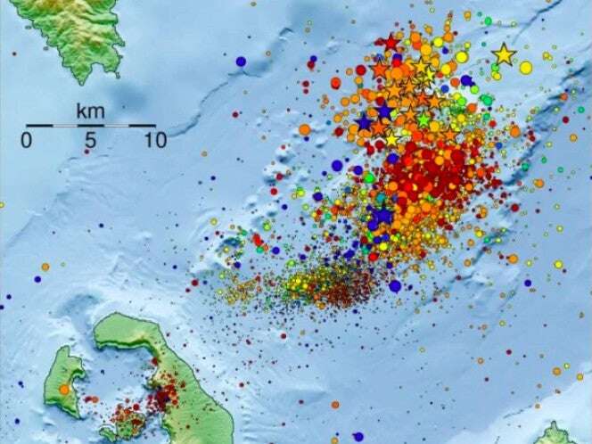 Isla de Santorini en estado de emergencia por más de 7 mil sismos en diez días