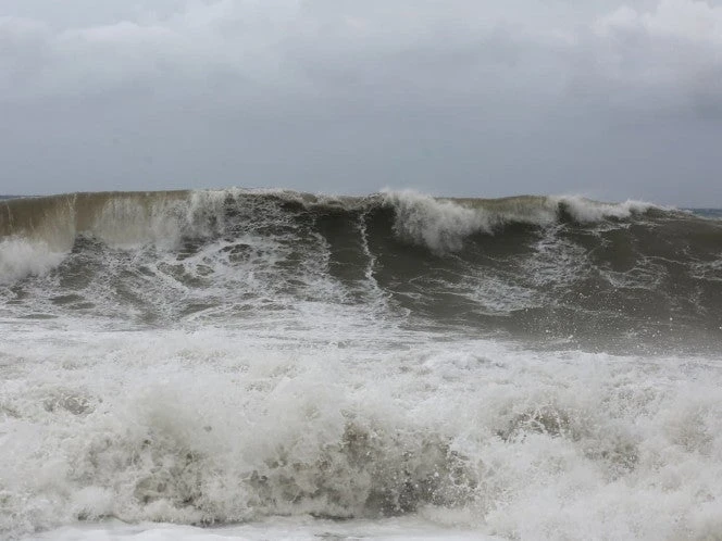 Melissa desata pánico y resistencia en Jamaica: 'No me iré aunque muera'