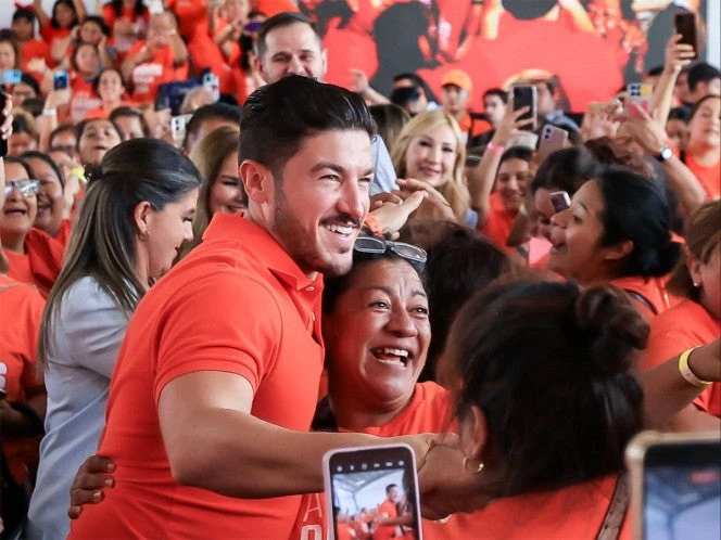 Samuel García inaugura lactario y entrega tarjetas ‘Ayudamos a las Mujeres’